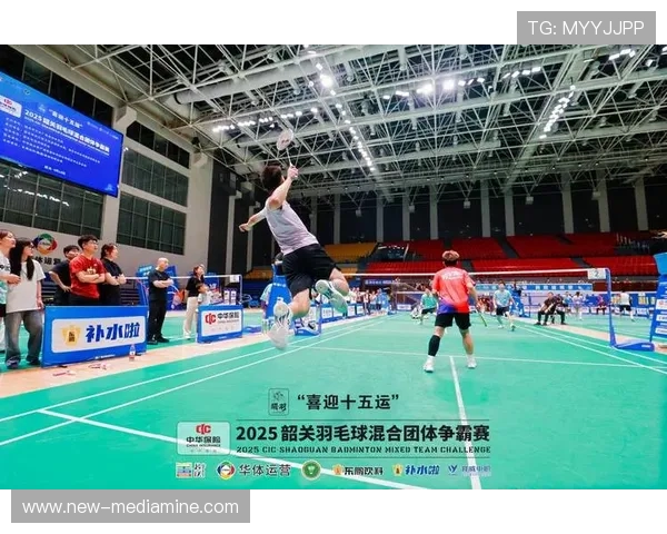 西安羽毛球队荣登全国团队协作排行榜第二名展现卓越实力与团队精神 西安羽毛球队荣登全国团队协作排行榜第二名展现卓越实力与团队精神