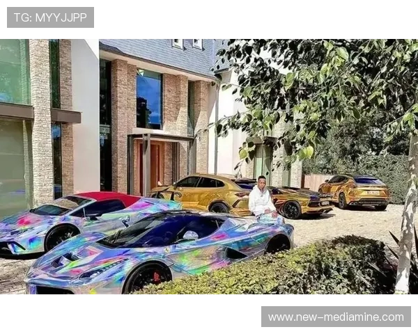 足球明星亲自赠送豪车视频感动粉丝瞬间引发热议 足球明星亲自赠送豪车视频感动粉丝瞬间引发热议