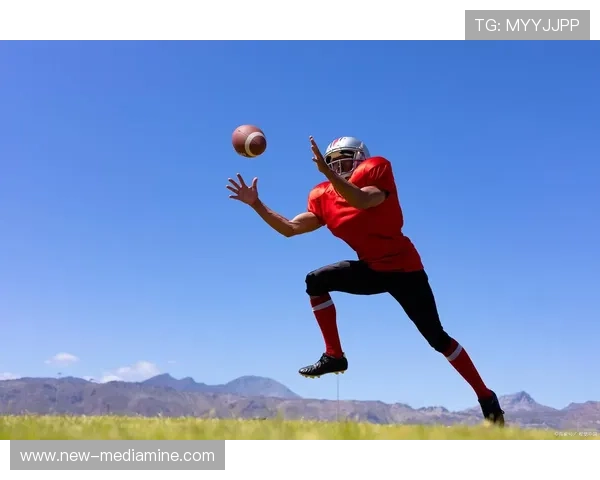 高清足球明星剪切壁纸精选让你的屏幕焕发运动活力与激情 高清足球明星剪切壁纸精选让你的屏幕焕发运动活力与激情